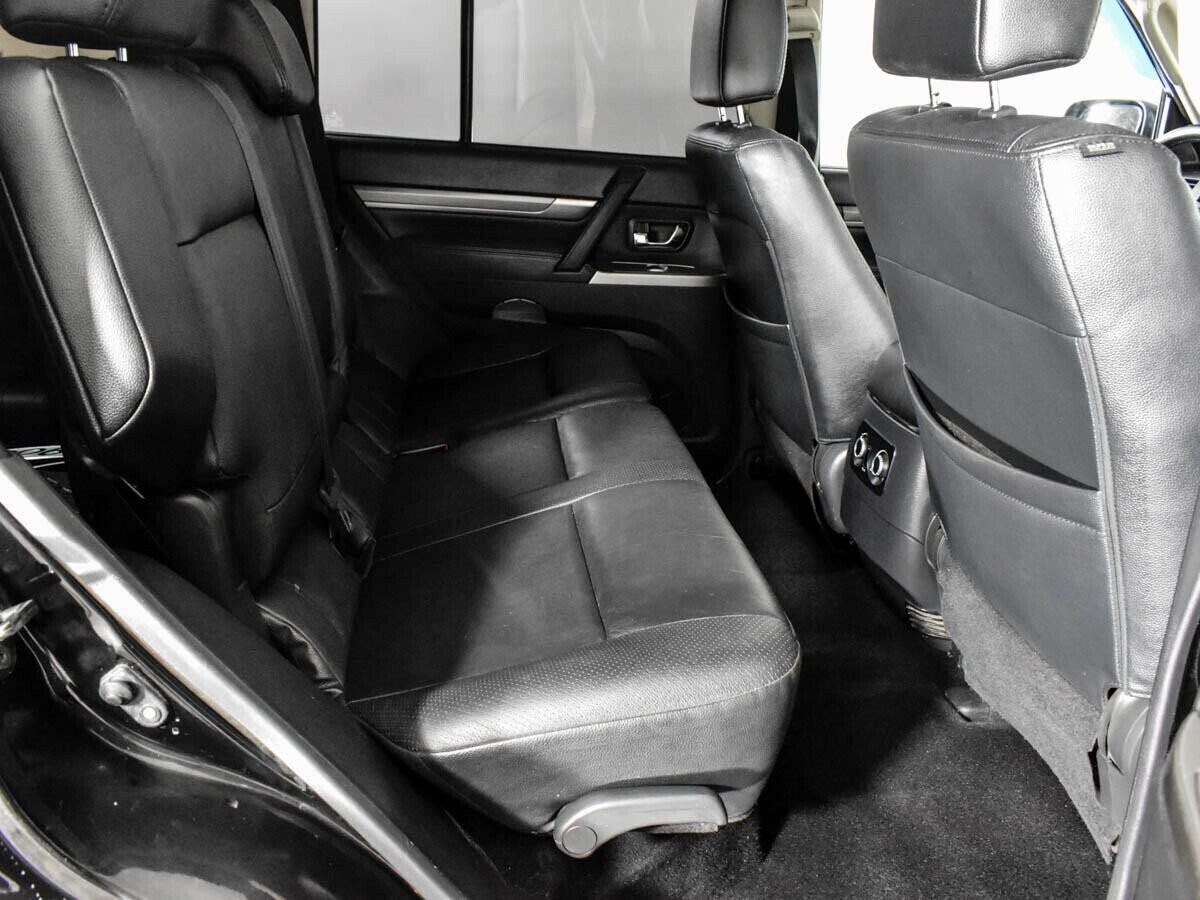 Mitsubishi Pajero, 3.0 л, АТ, 2013 фото 1