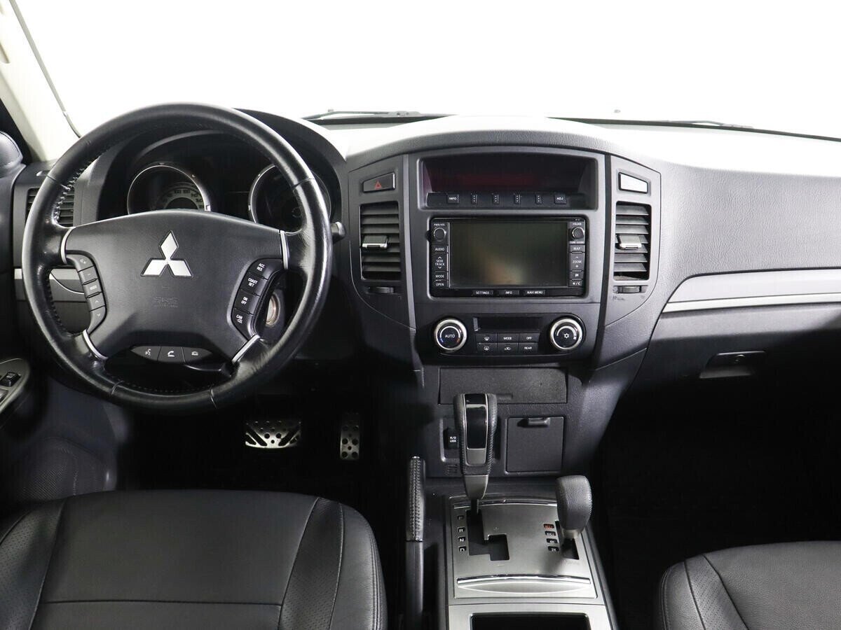 Mitsubishi Pajero, 3.5 л, АТ, 2014 фото 8