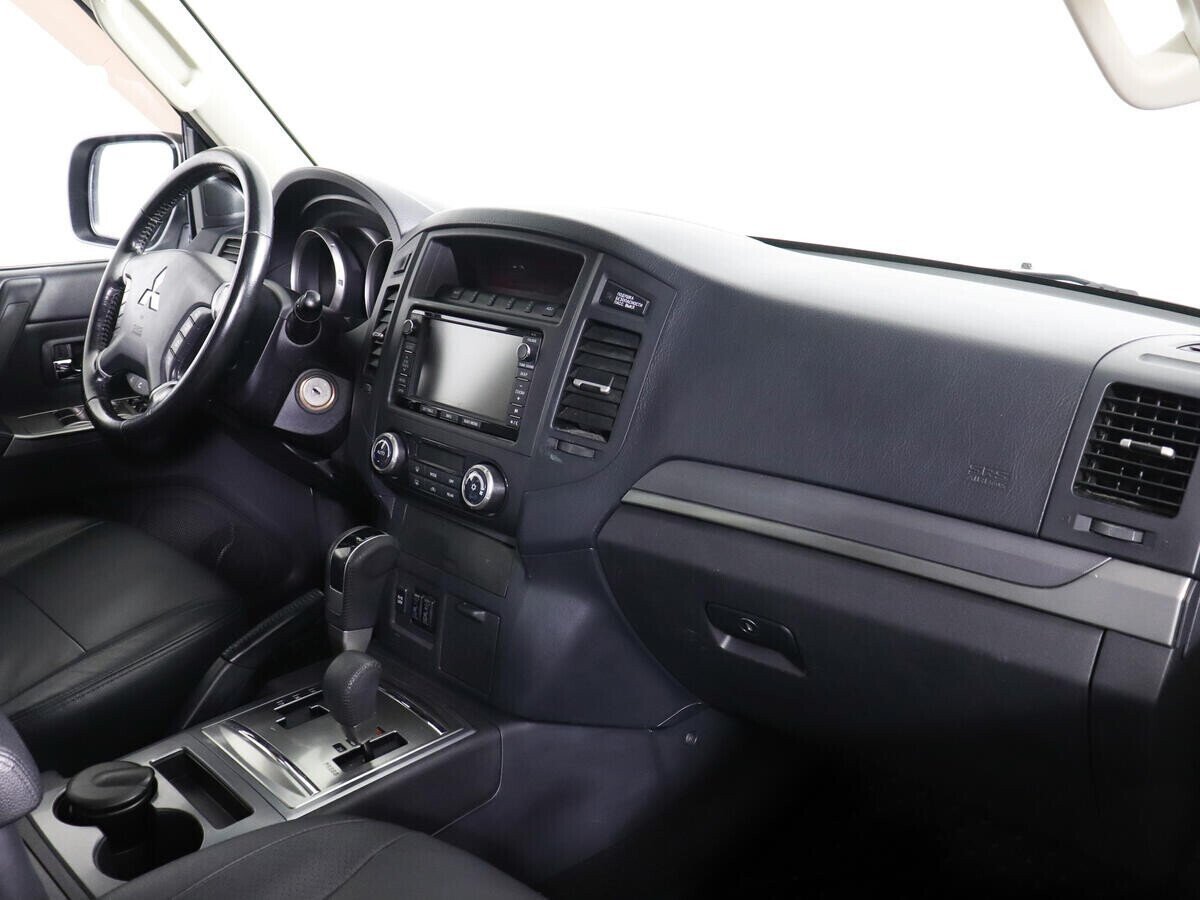 Mitsubishi Pajero, 3.5 л, АТ, 2014 фото 2