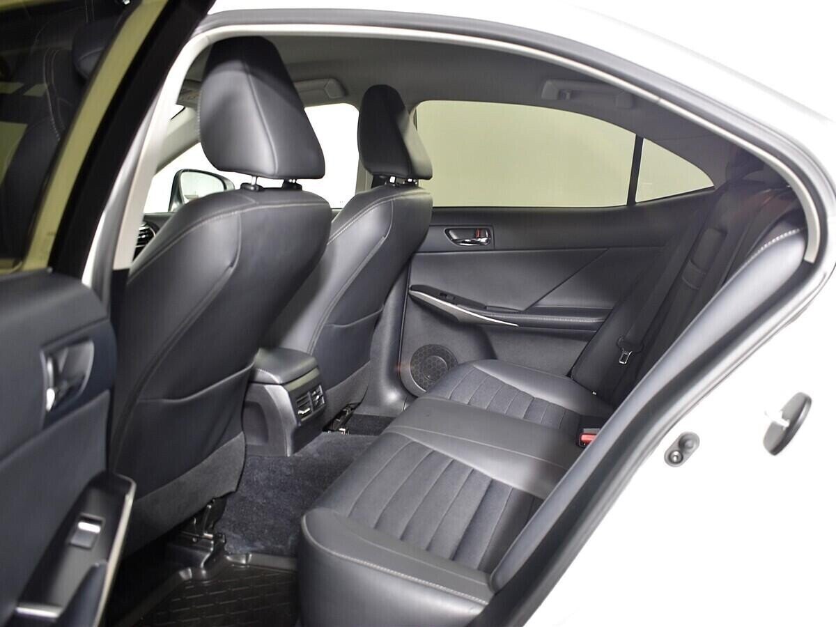 Lexus IS, 2.5 л, АТ, 2013 фото 1