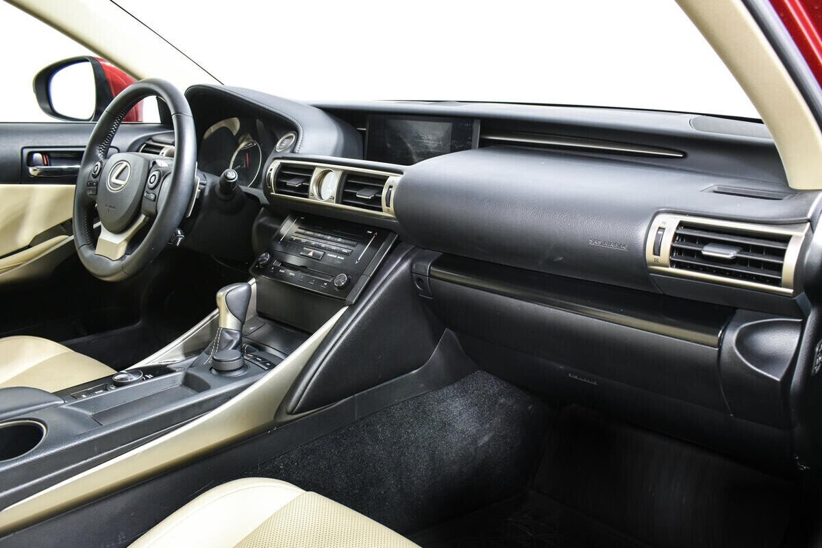 Lexus IS, 2.5 л, АТ, 2016 фото 2