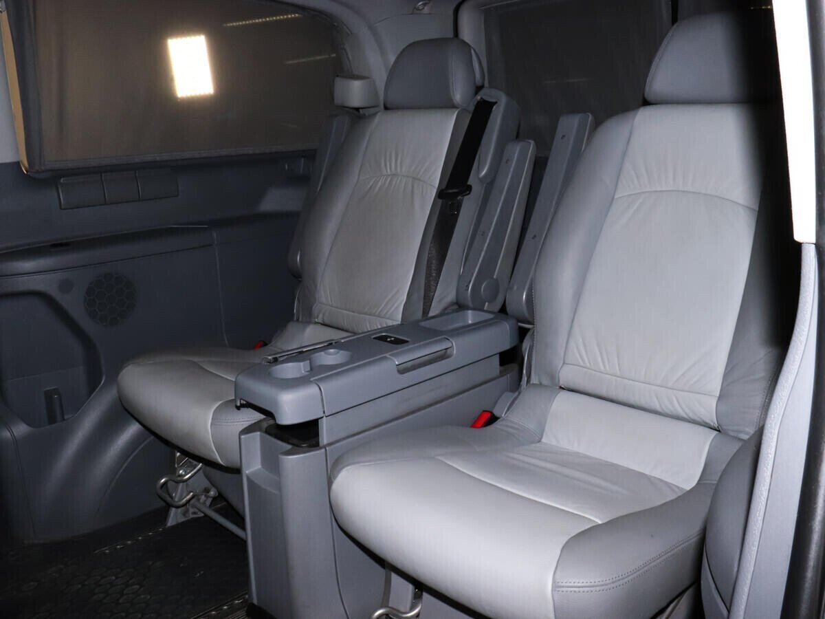 Mercedes-Benz Viano, 3.5 л, АТ, 2010 фото 2