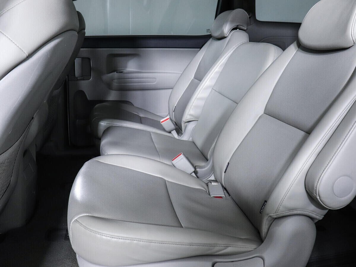 Kia Carnival, 2.2 л, АТ, 2014 фото 2