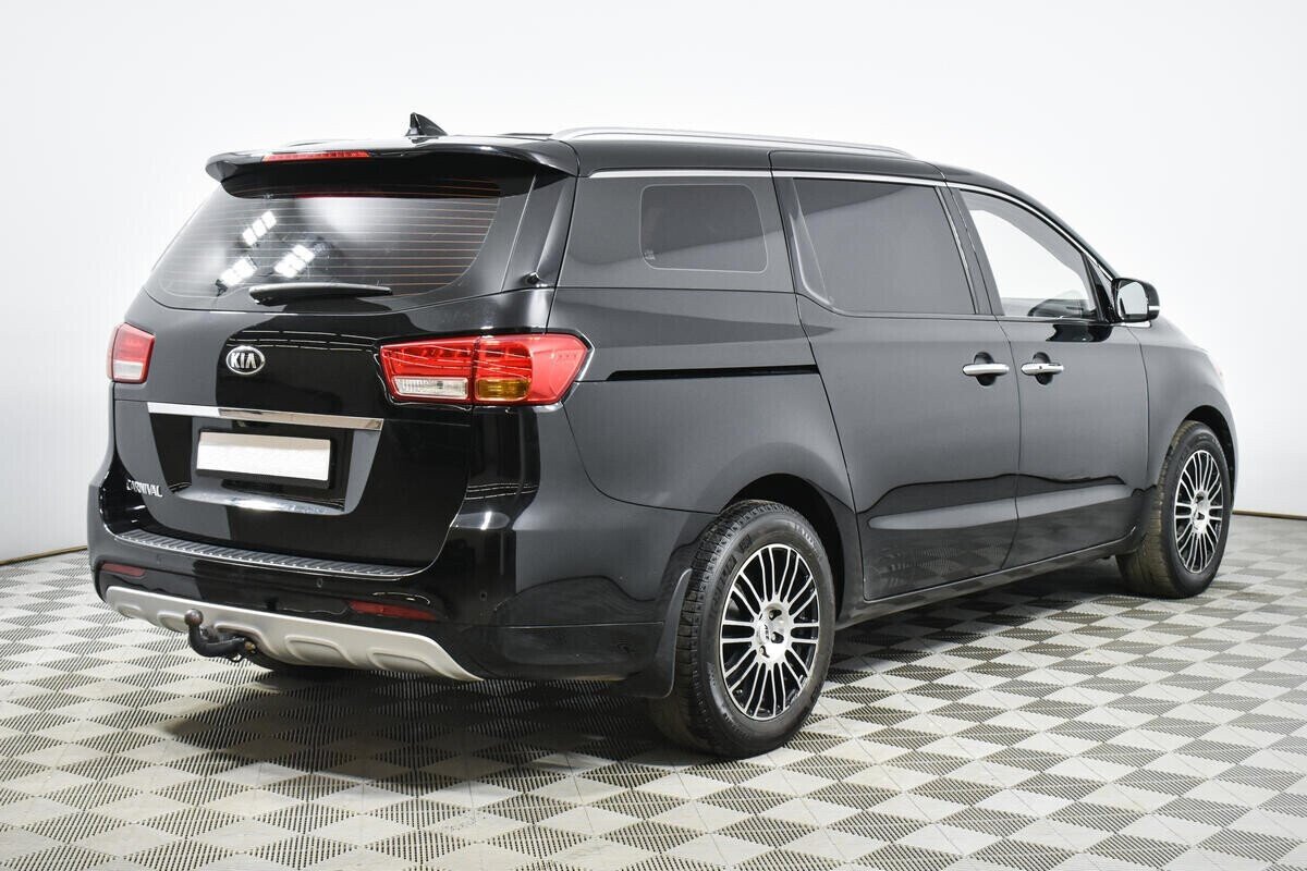 Kia Carnival, 2.2 л, АТ, 2016 фото 4