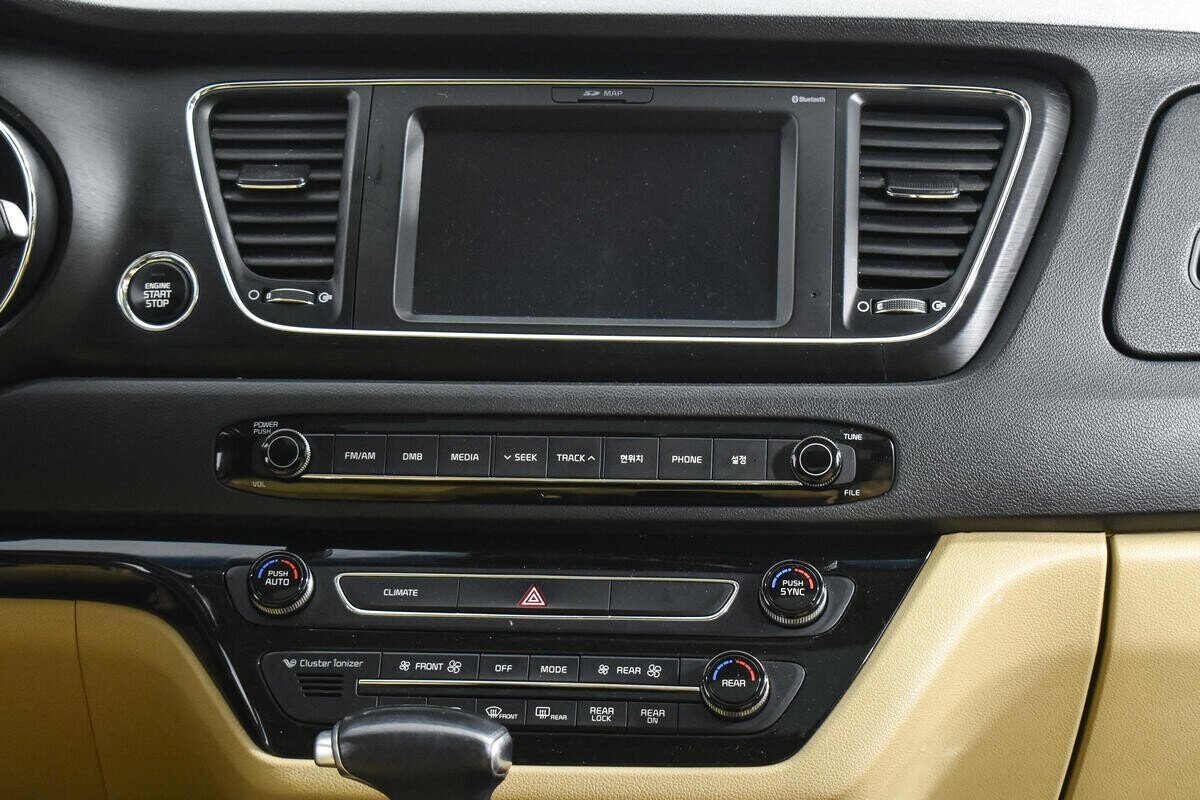 Kia Carnival, 2.2 л, АТ, 2016 фото 10