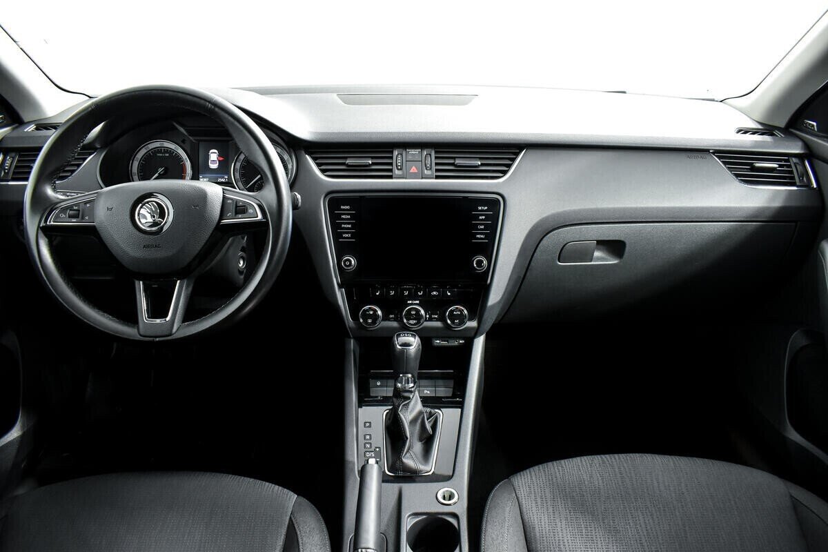 Skoda Octavia, 1.8 л, Робот, 2017 фото 8