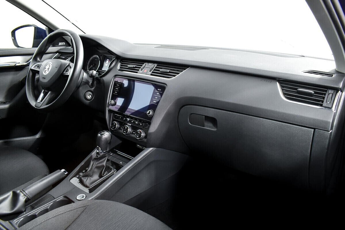Skoda Octavia, 1.8 л, Робот, 2017 фото 9