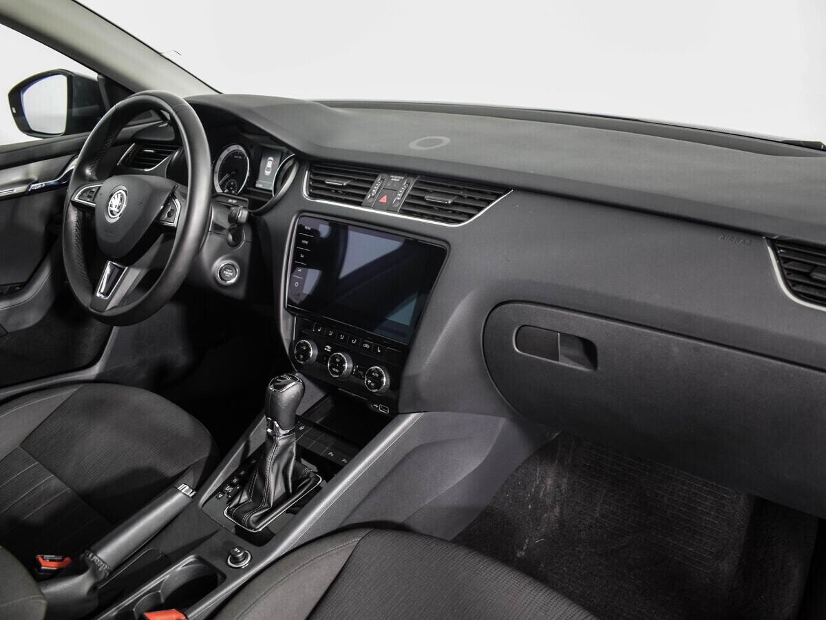 Skoda Octavia, 1.8 л, Робот, 2018 фото 7