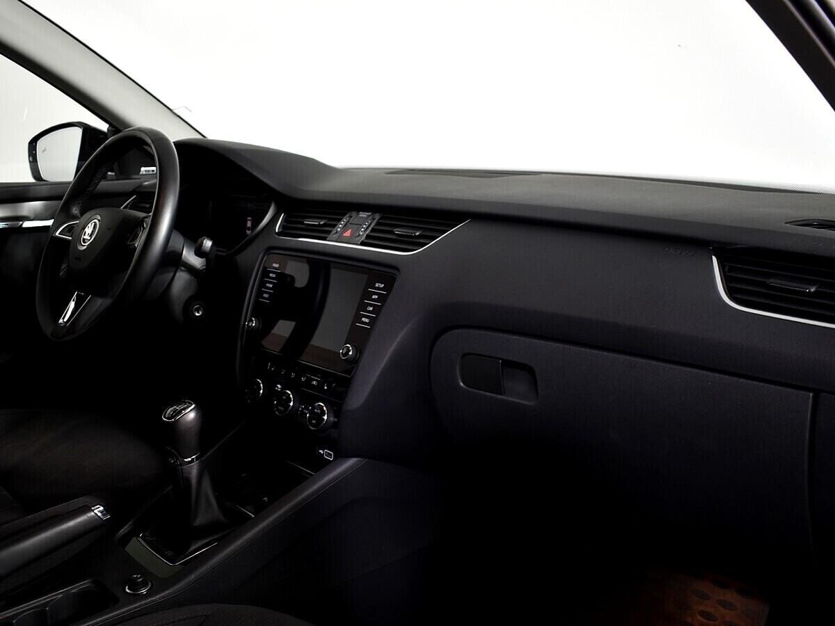 Skoda Octavia, 1.8 л, МТ, 2018 фото 2