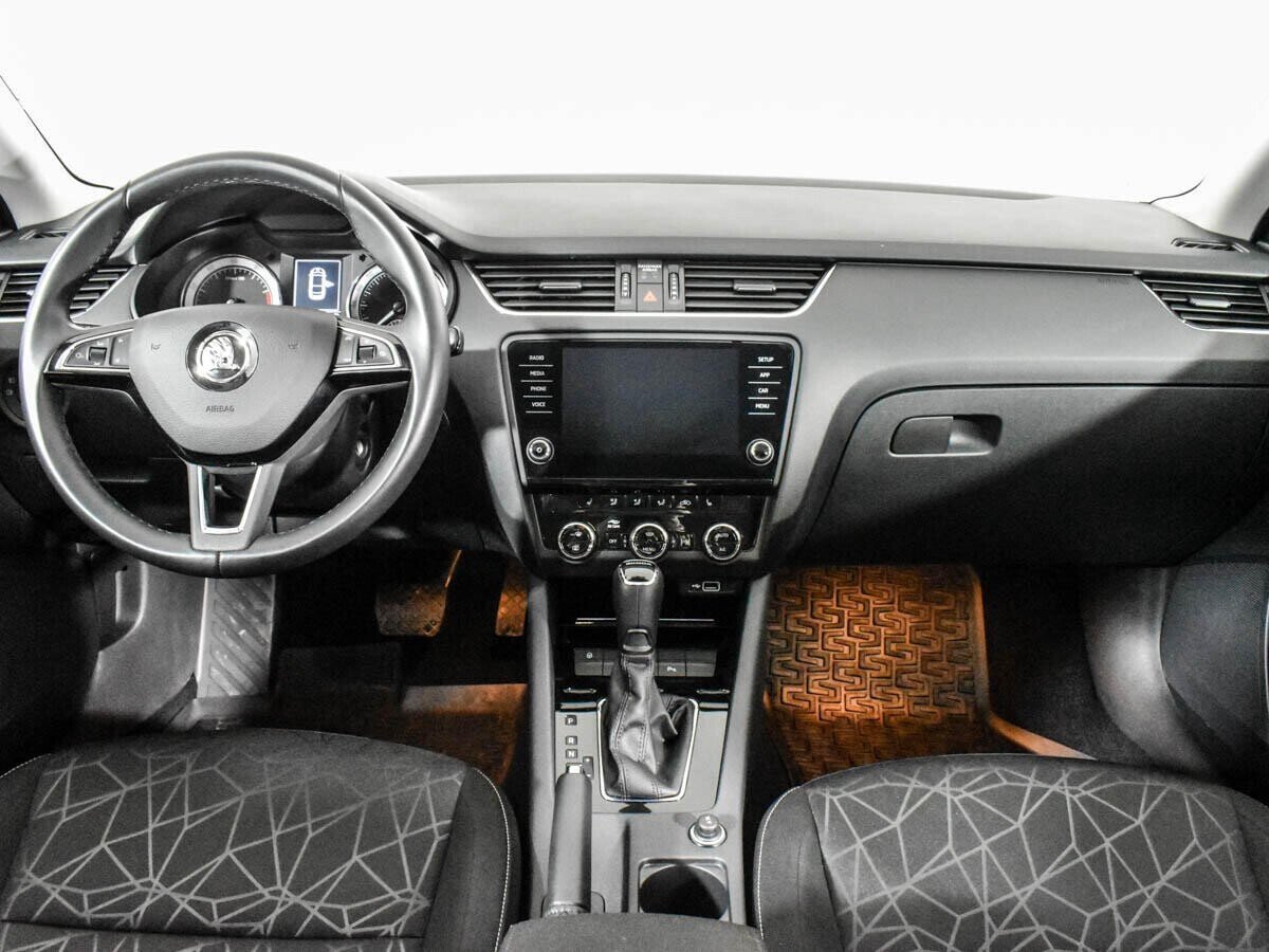 Skoda Octavia, 1.8 л, Робот, 2019 фото 2