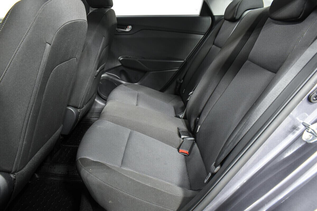 Hyundai Solaris, 1.6 л, АТ, 2021 фото 1