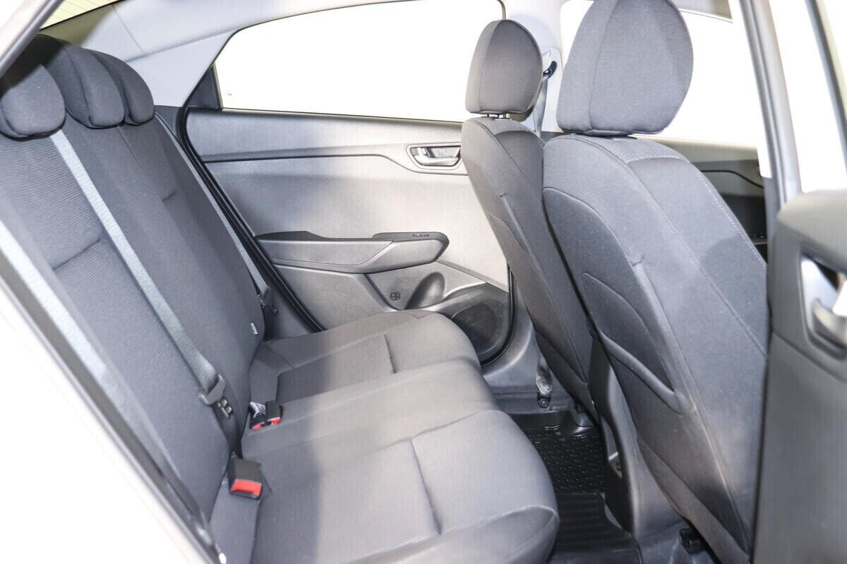 Hyundai Solaris, 1.6 л, АТ, 2021 фото 1