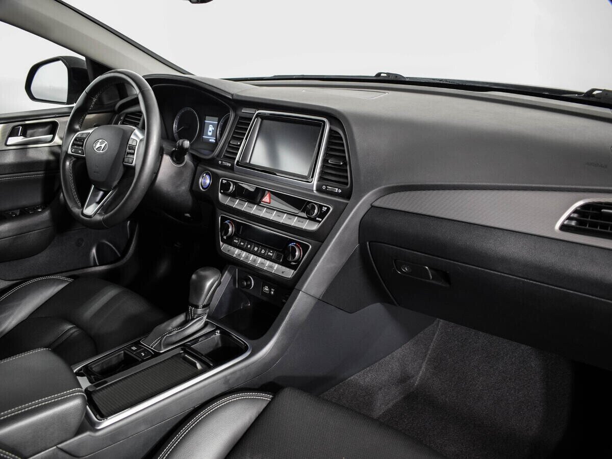 Hyundai Sonata, 2.0 л, АТ, 2019 фото 8