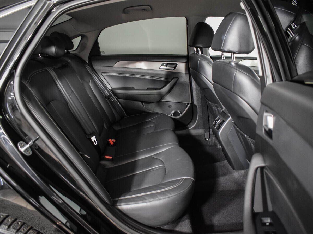 Hyundai Sonata, 2.0 л, АТ, 2019 фото 1