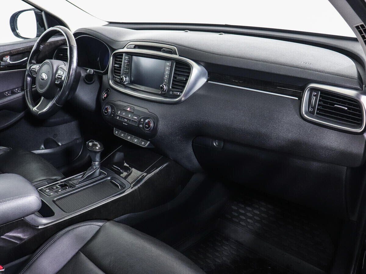 Kia Sorento, 2.2 л, АТ, 2016 фото 2