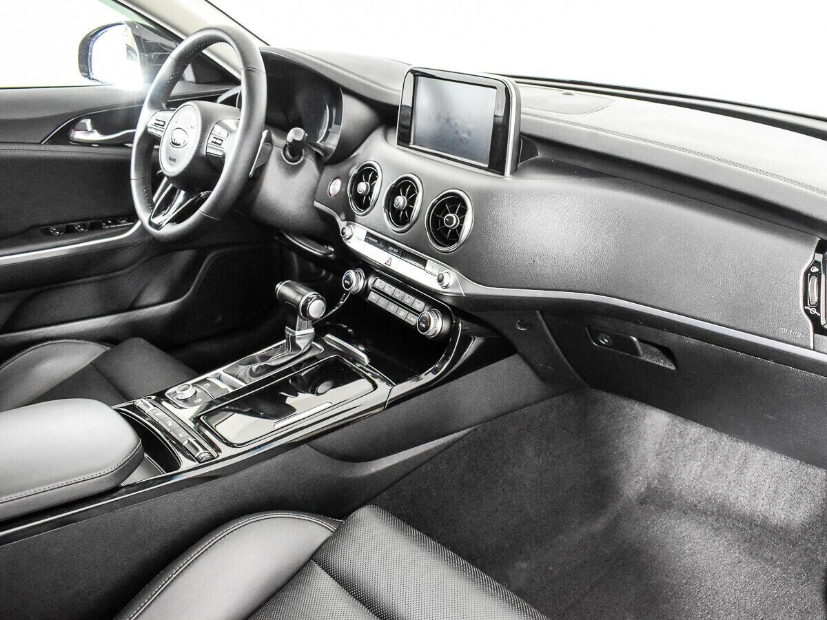 Kia Stinger, 2.0 л, АТ, 2021 фото 2