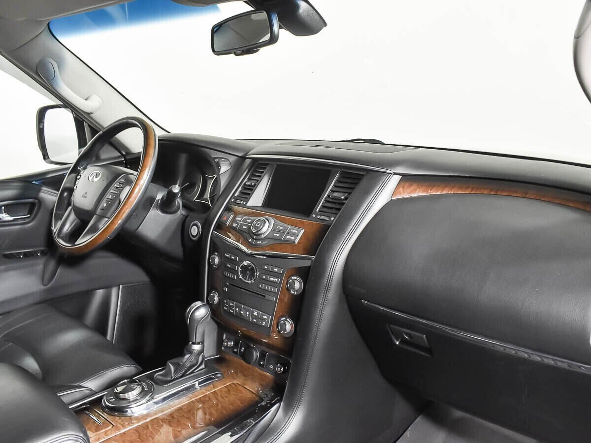 Infiniti QX56, 5.6 л, АТ, 2011 фото 10