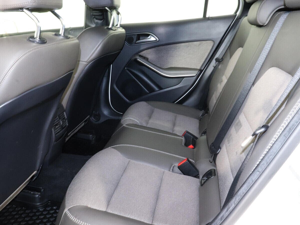 Mercedes-Benz GLA, 1.6 л, Робот, 2014 фото 1