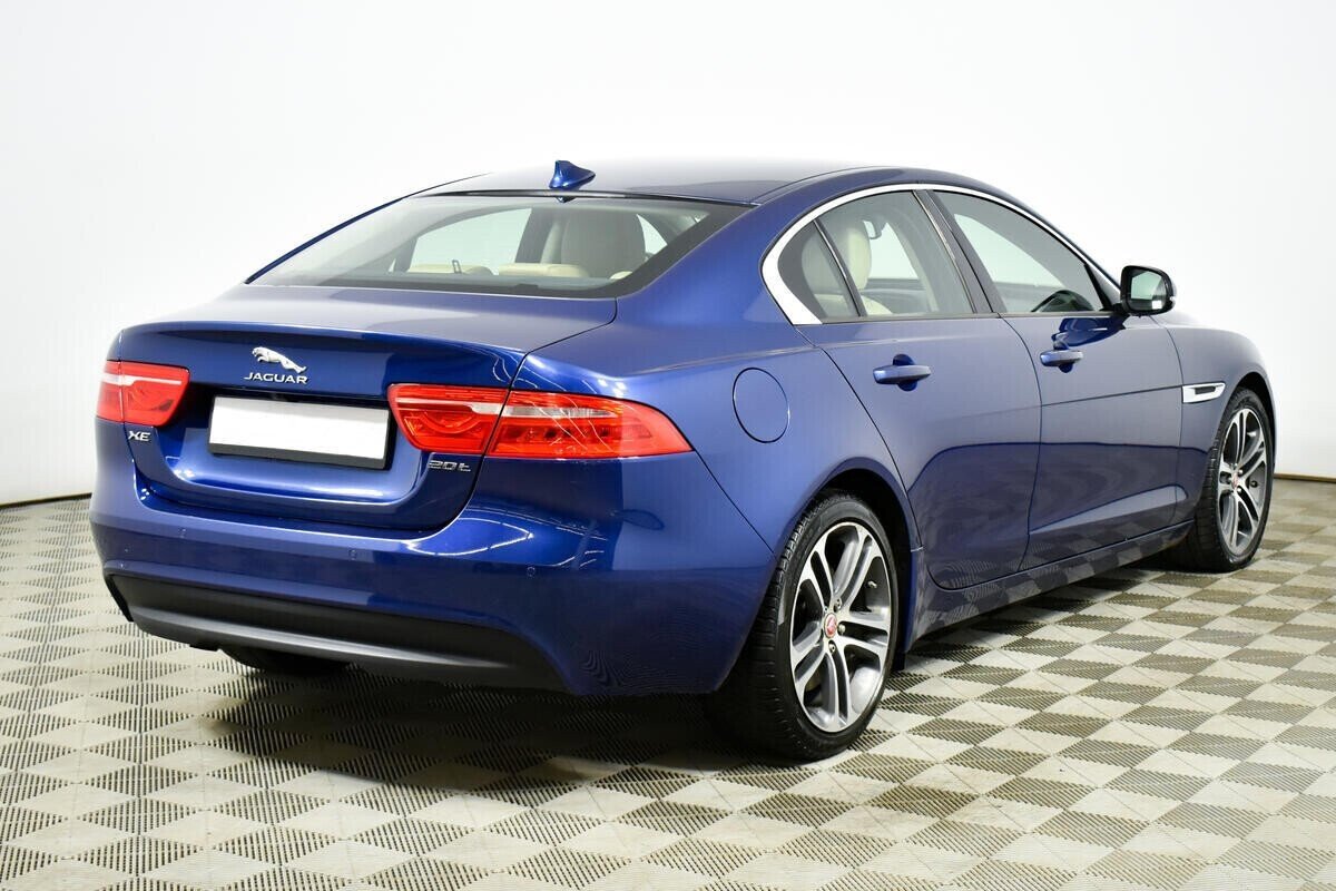 Jaguar XE, 2.0 л, АТ, 2016 фото 4