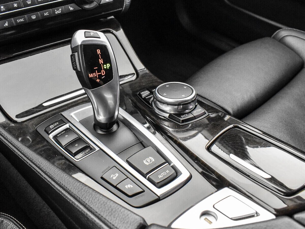 BMW 5 серии, 3.0 л, АТ, 2014 фото 11