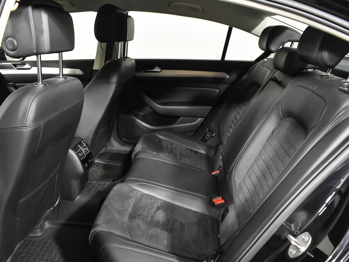 Volkswagen Passat, 1.8 л, Робот, 2018 фото 1