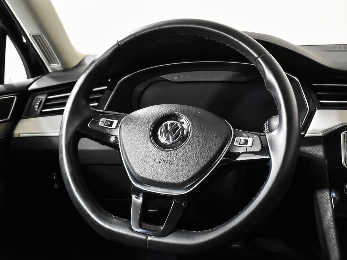 Volkswagen Passat, 1.8 л, Робот, 2018 фото 8