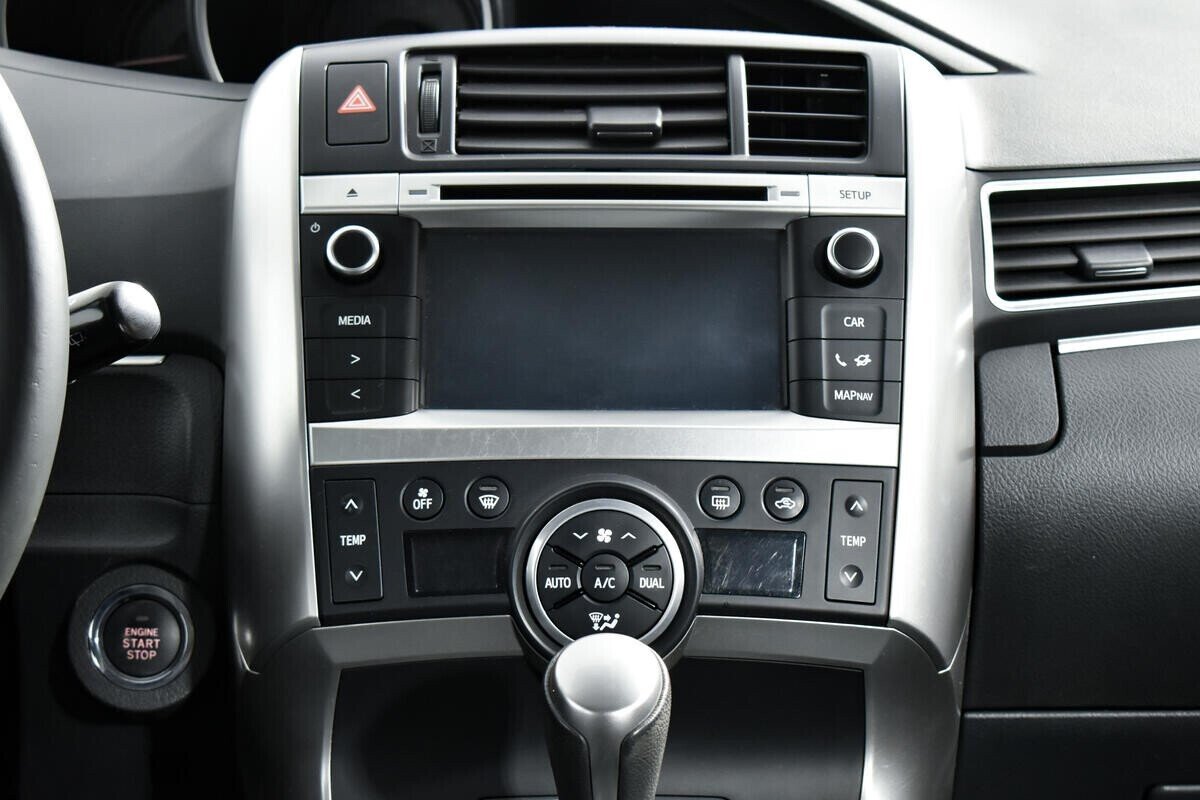 Toyota Verso, 1.8 л, Вариатор, 2014 фото 2
