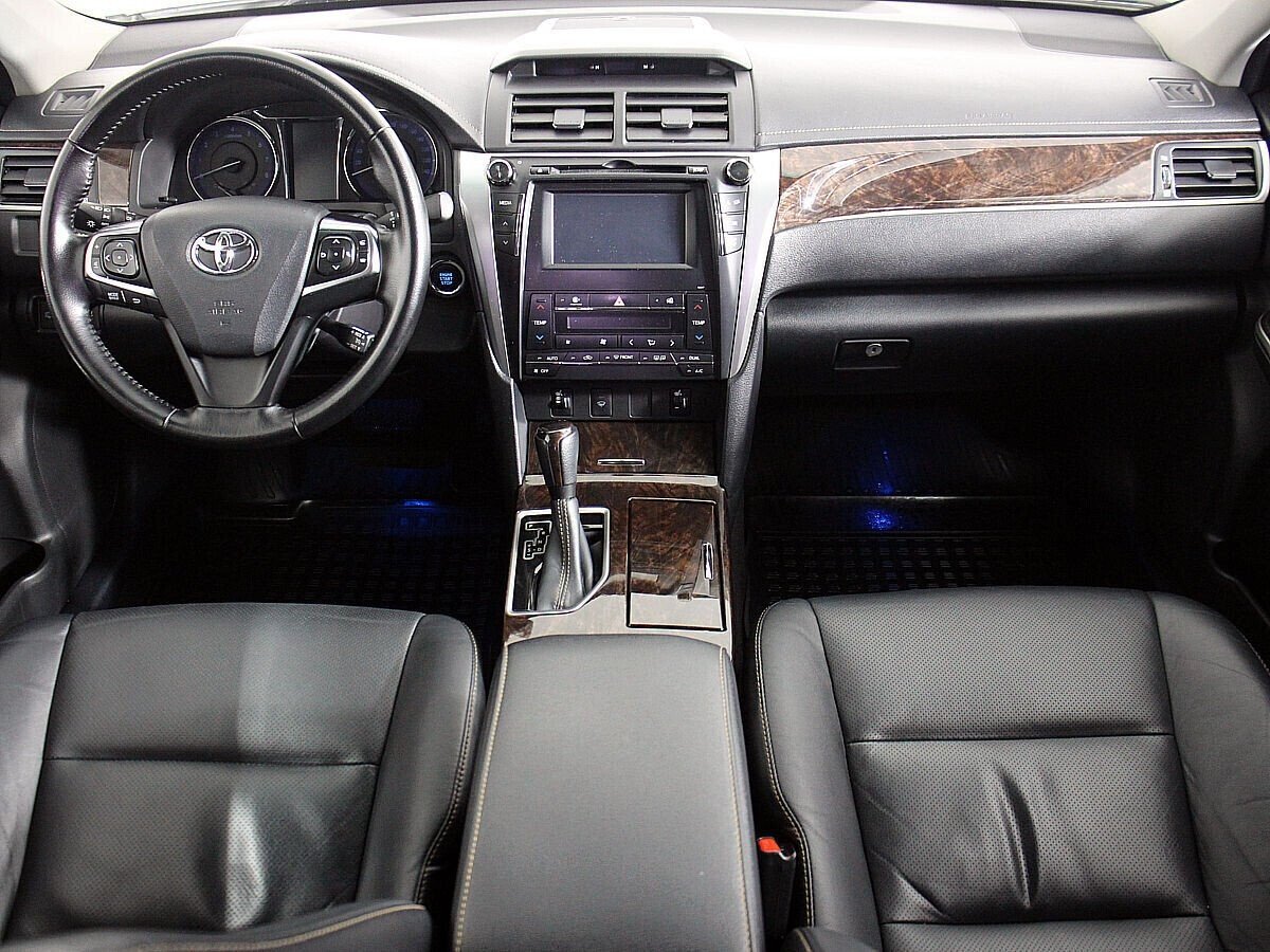 Toyota Camry, 2.5 л, АТ, 2017 фото 8