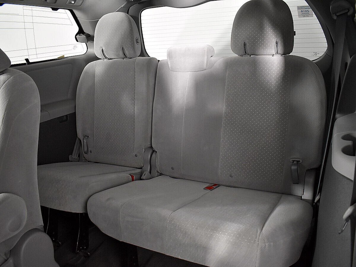 Toyota Sienna, 3.5 л, АТ, 2016 фото 2