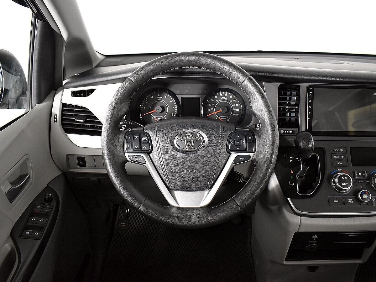 Toyota Sienna, 3.5 л, АТ, 2016 фото 8