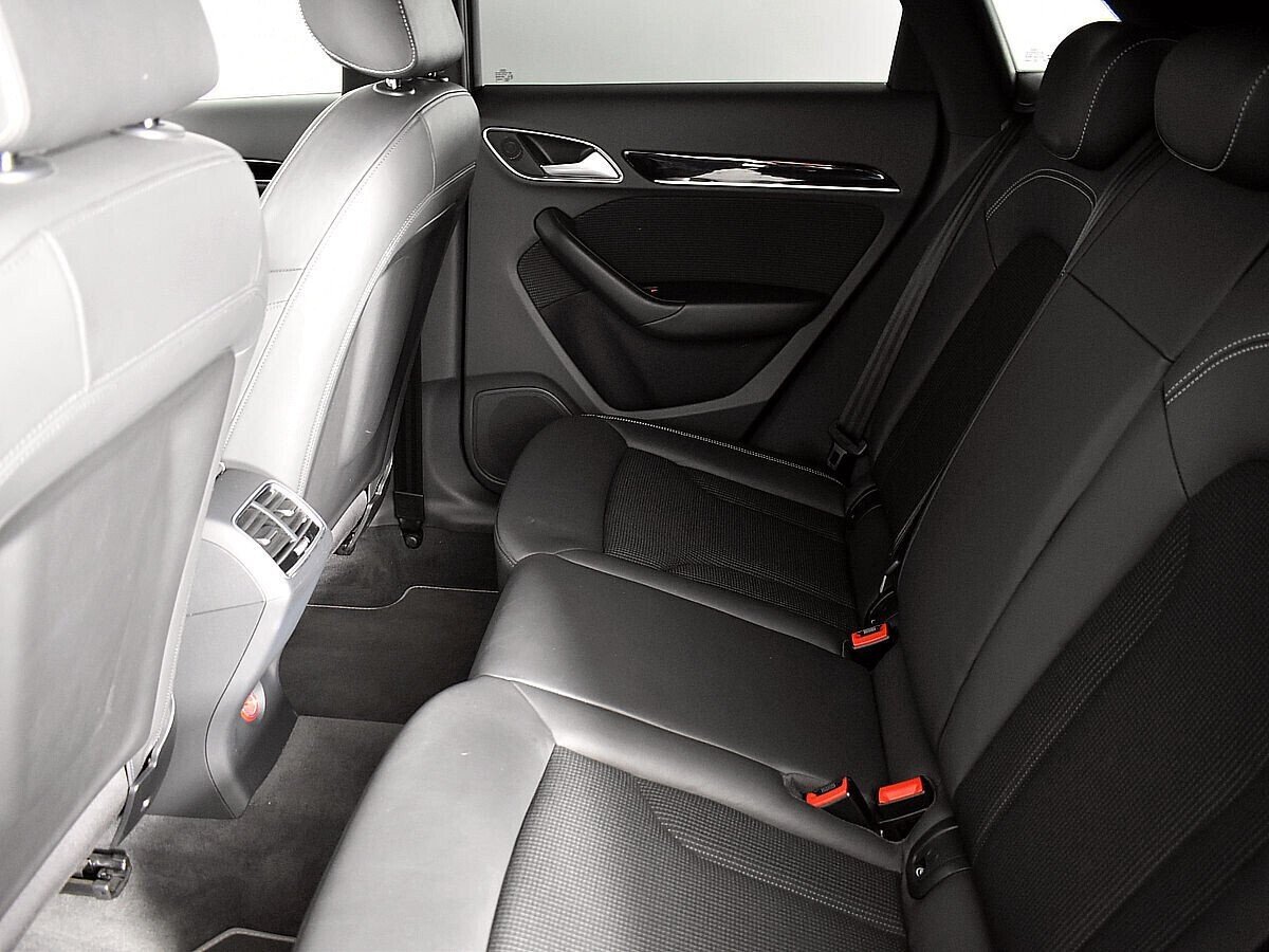 Audi Q3, 2.0 л, Робот, 2017 фото 1