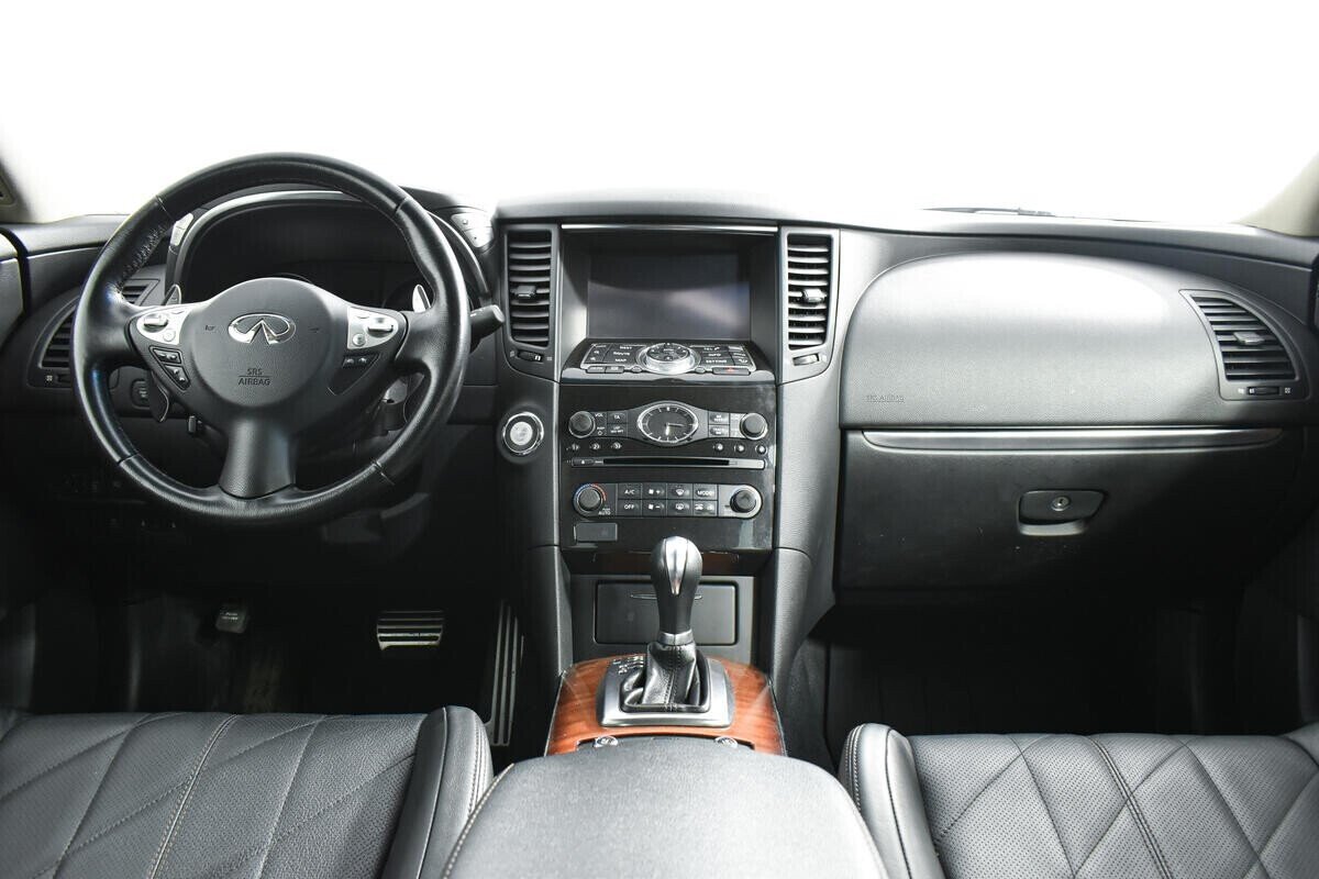Infiniti QX70, 3.7 л, АТ, 2016 фото 8