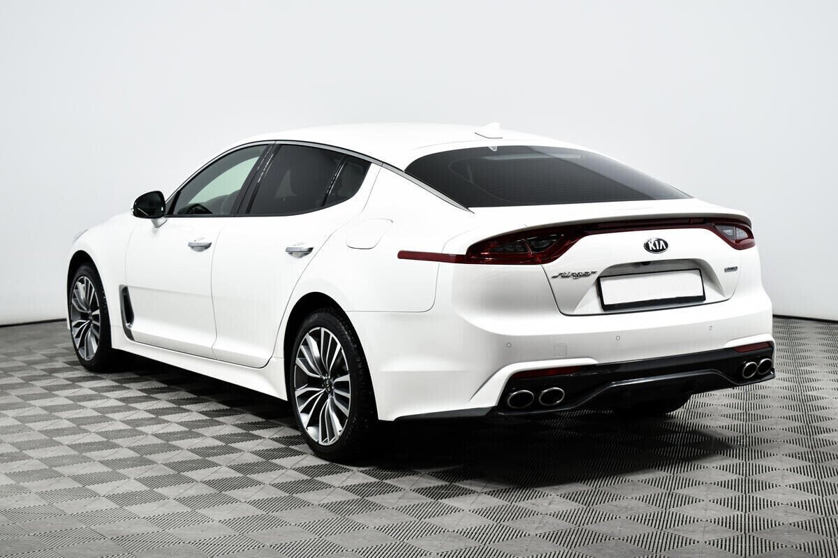 Kia Stinger, 2.0 л, АТ, 2019 фото 6