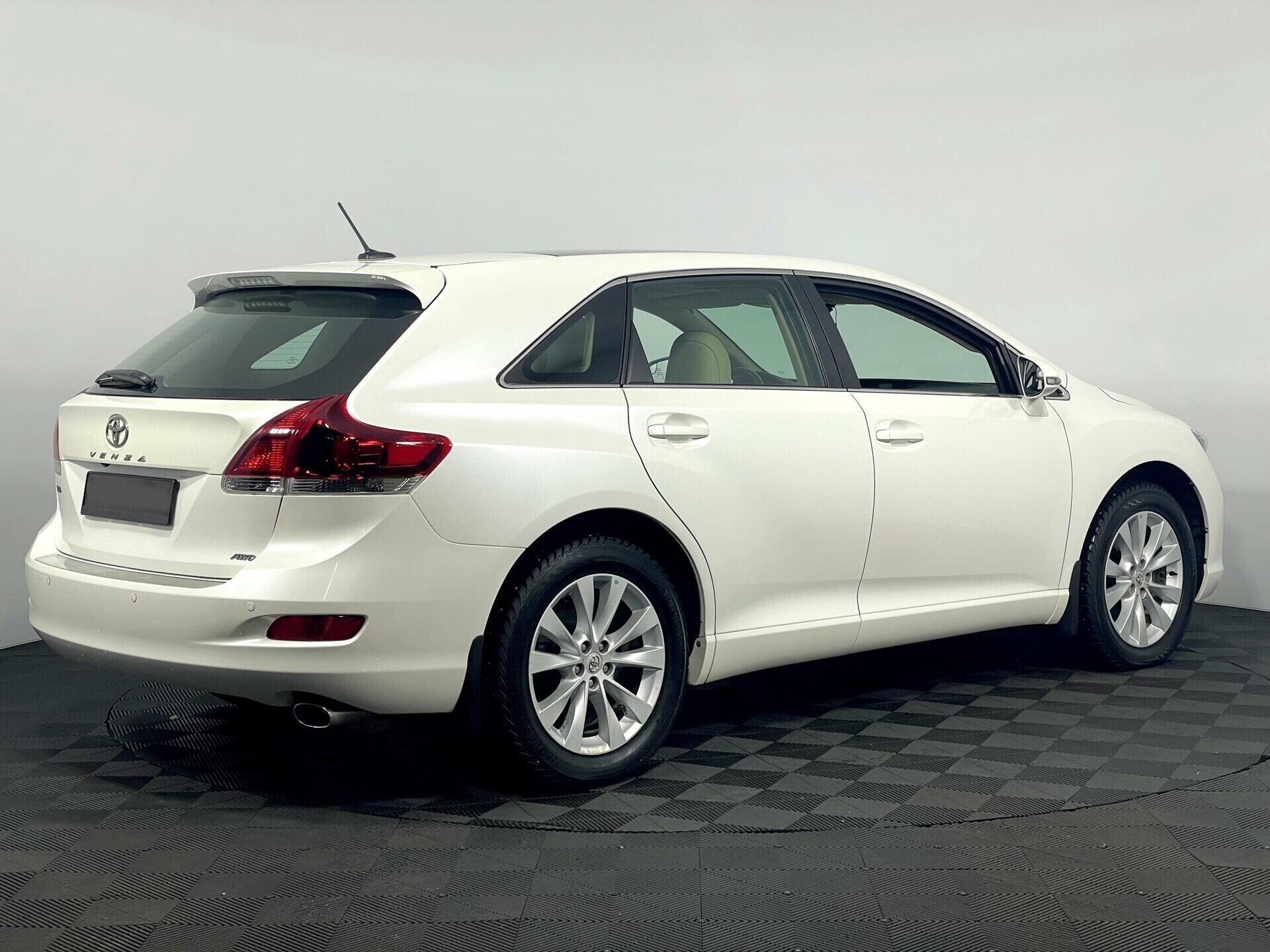 Toyota Venza, 2.7 л, АТ, 2015 фото 4