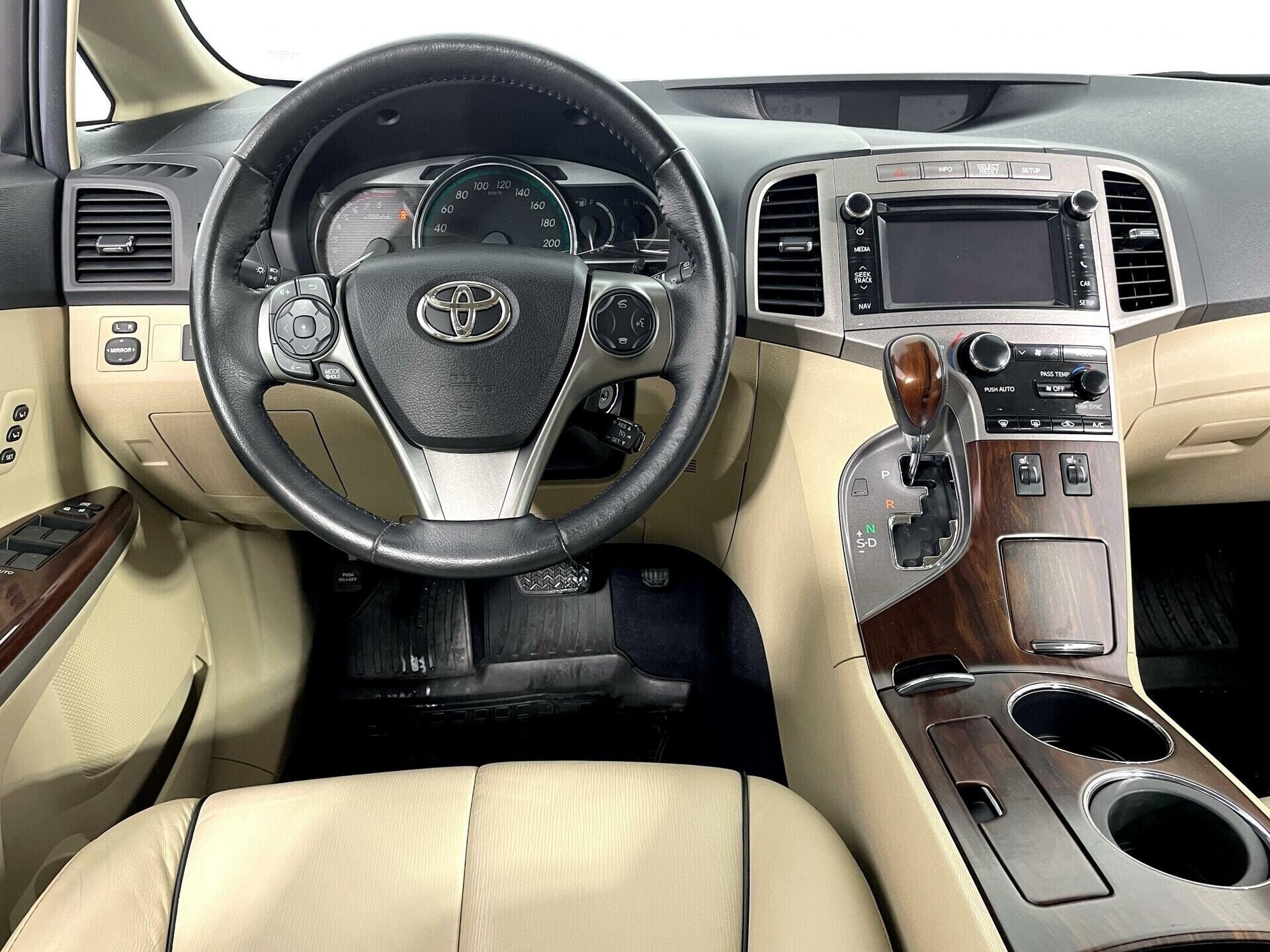 Toyota Venza, 2.7 л, АТ, 2015 фото 8