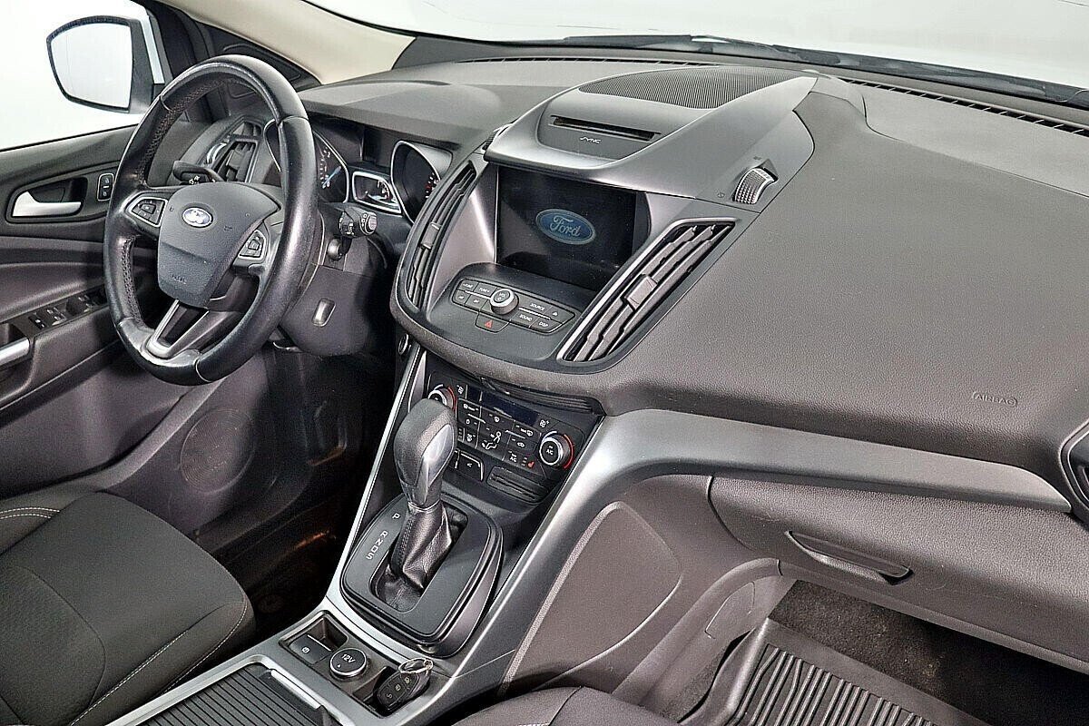 Ford Kuga, 2.5 л, АТ, 2017 фото 2