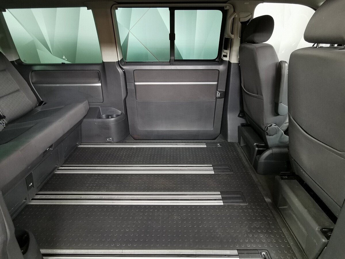 Volkswagen Multivan, 2.5 л, МТ, 2008 фото 1