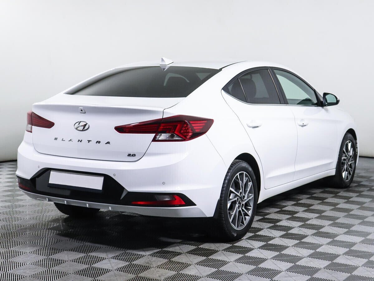 Hyundai Elantra, 2.0 л, АТ, 2019 фото 4