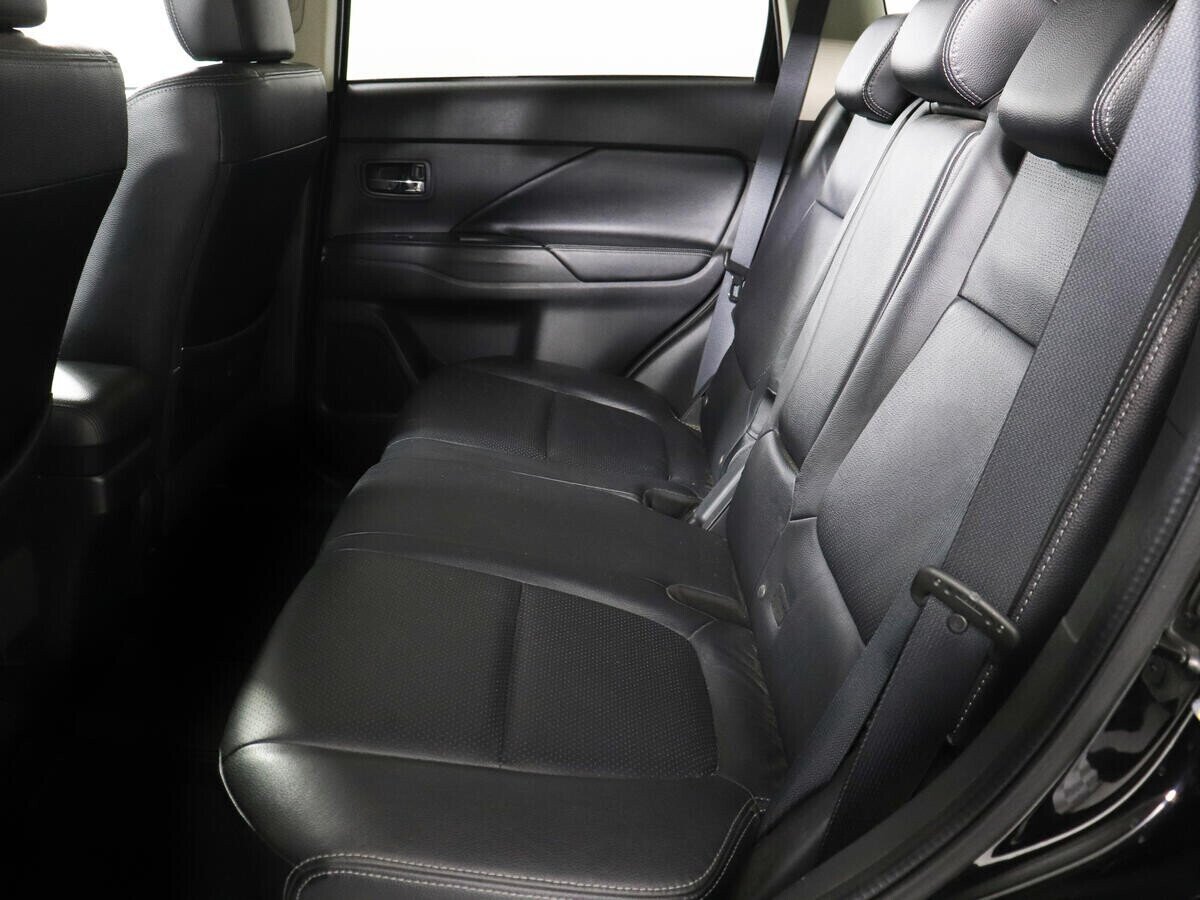 Mitsubishi Outlander, 2.4 л, Вариатор, 2015 фото 1