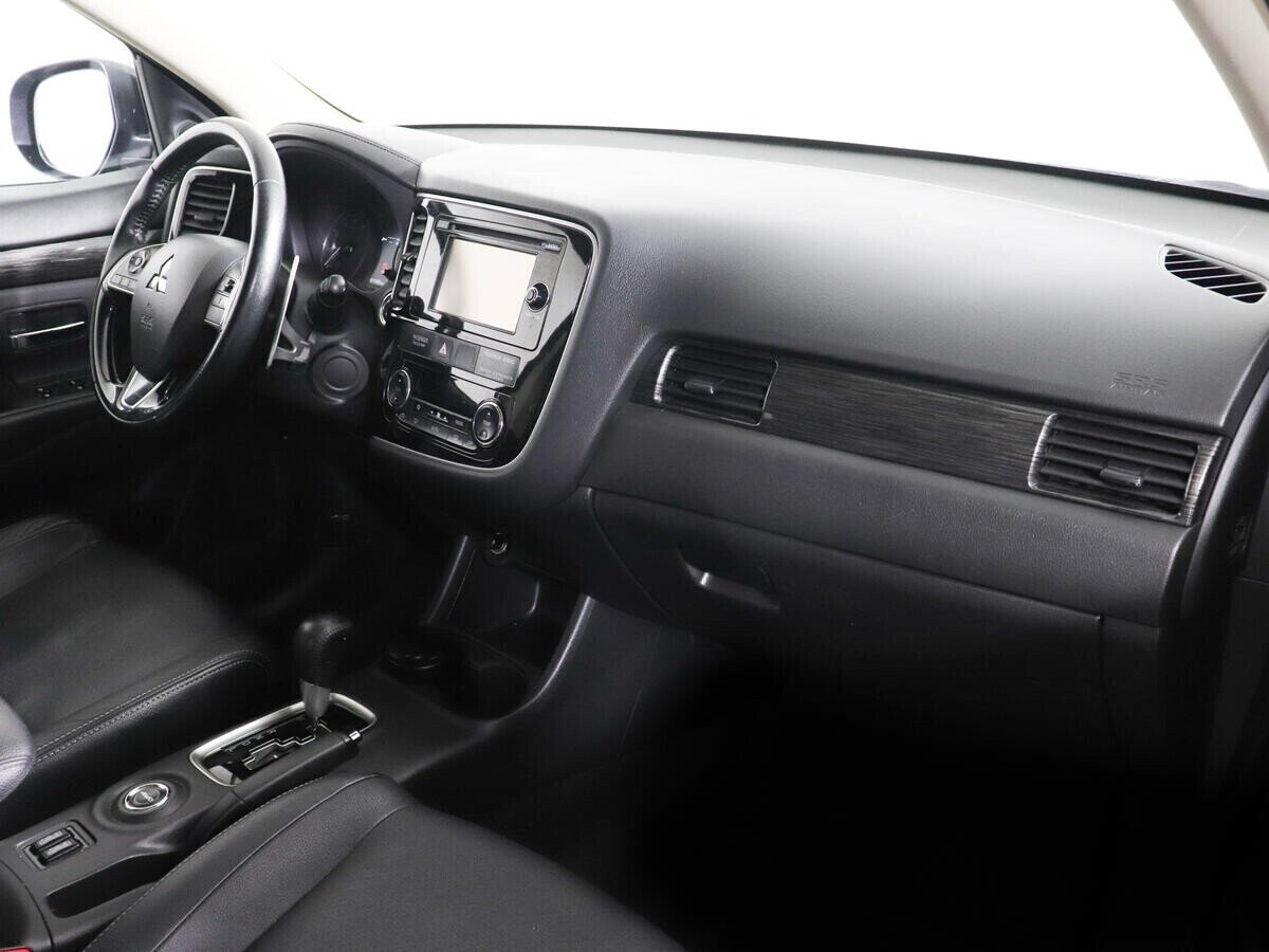 Mitsubishi Outlander, 2.4 л, Вариатор, 2015 фото 9