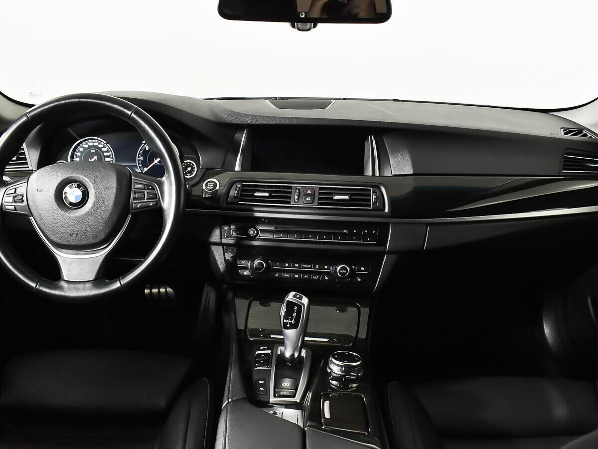 BMW 5 серии, 3.0 л, АТ, 2015 фото 8