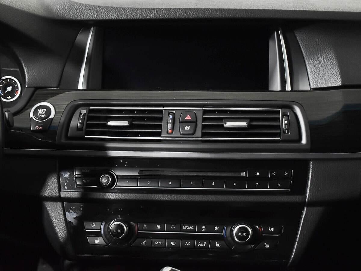 BMW 5 серии, 3.0 л, АТ, 2015 фото 10