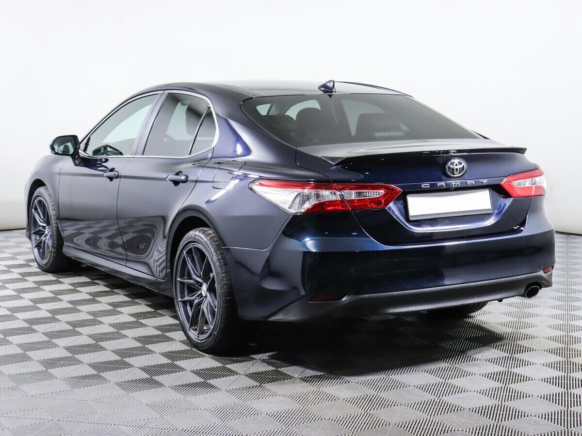 Toyota Camry, 2.5 л, АТ, 2018 фото 5