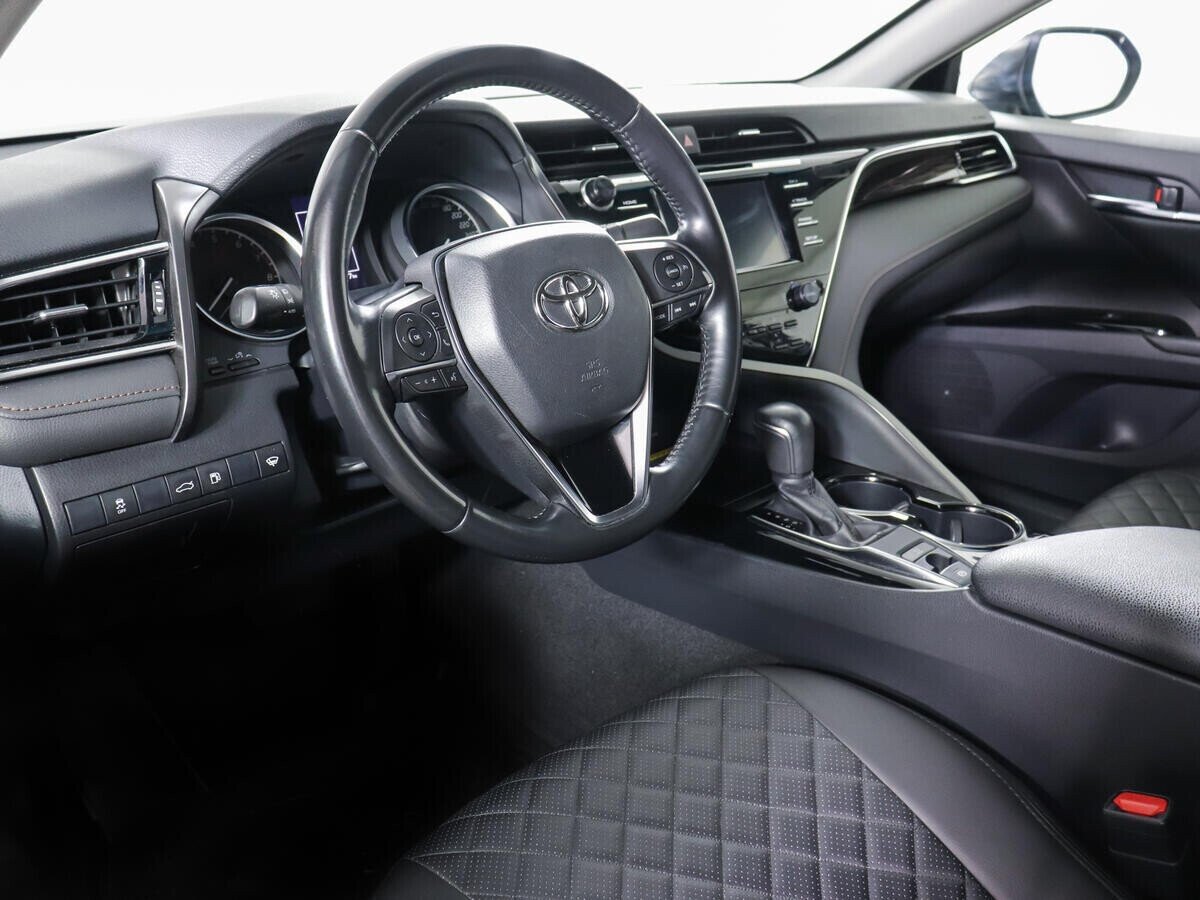 Toyota Camry, 2.5 л, АТ, 2018 фото 7