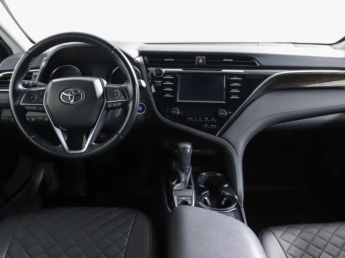 Toyota Camry, 2.5 л, АТ, 2018 фото 8