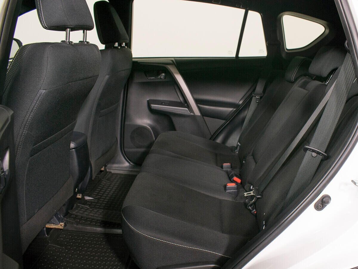 Toyota RAV4, 2.0 л, Вариатор, 2018 фото 1
