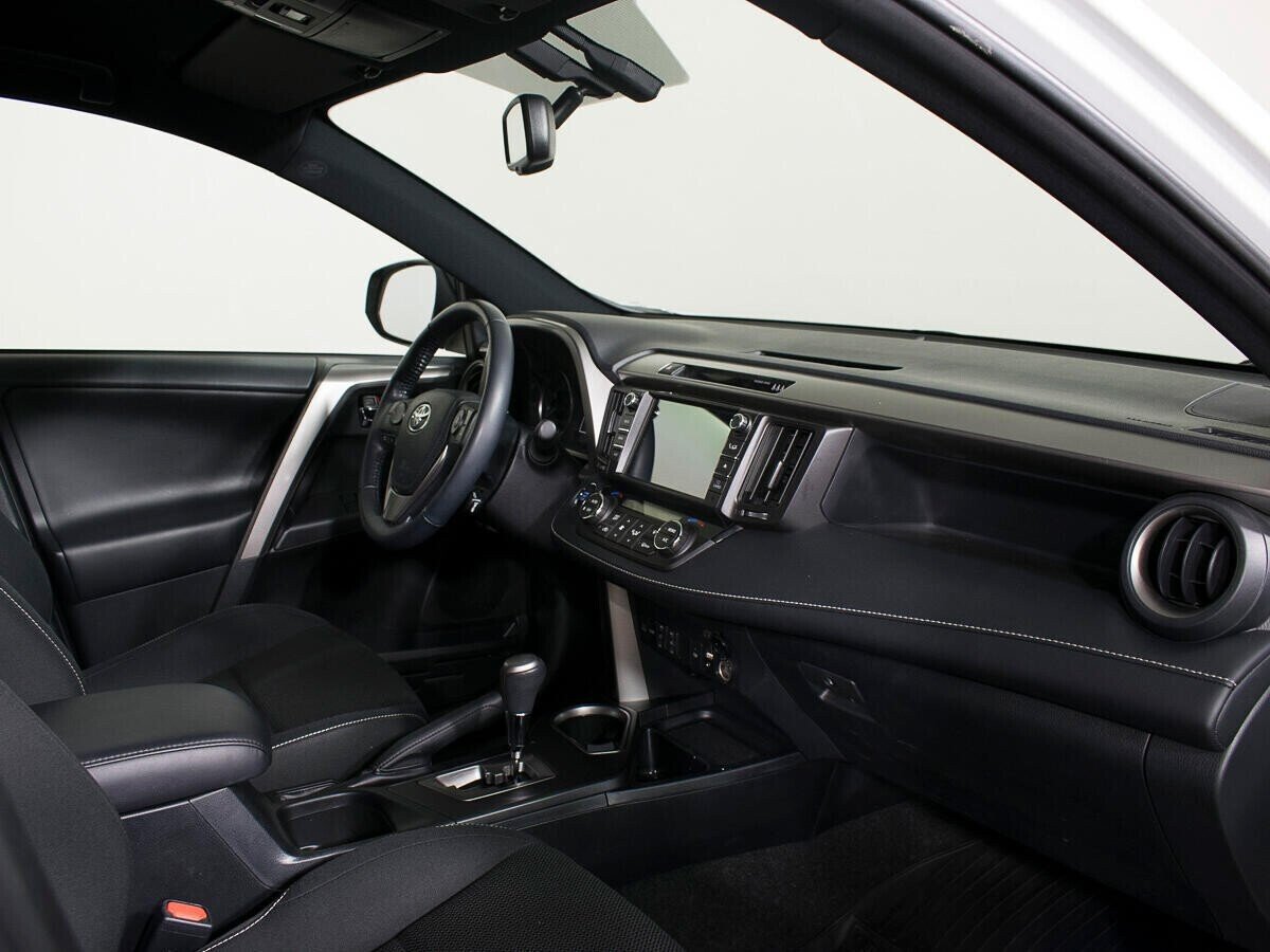 Toyota RAV4, 2.0 л, Вариатор, 2018 фото 10