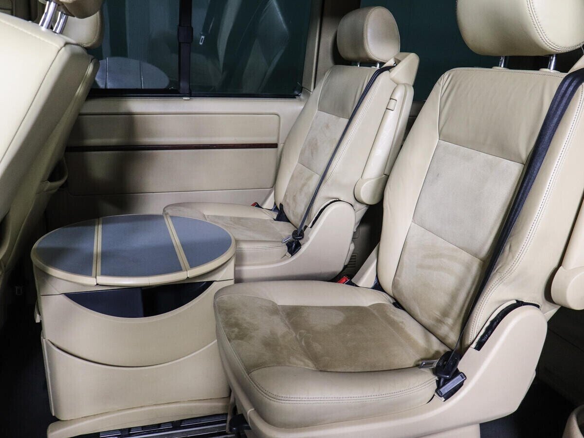 Volkswagen Multivan, 2.5 л, АТ, 2009 фото 1