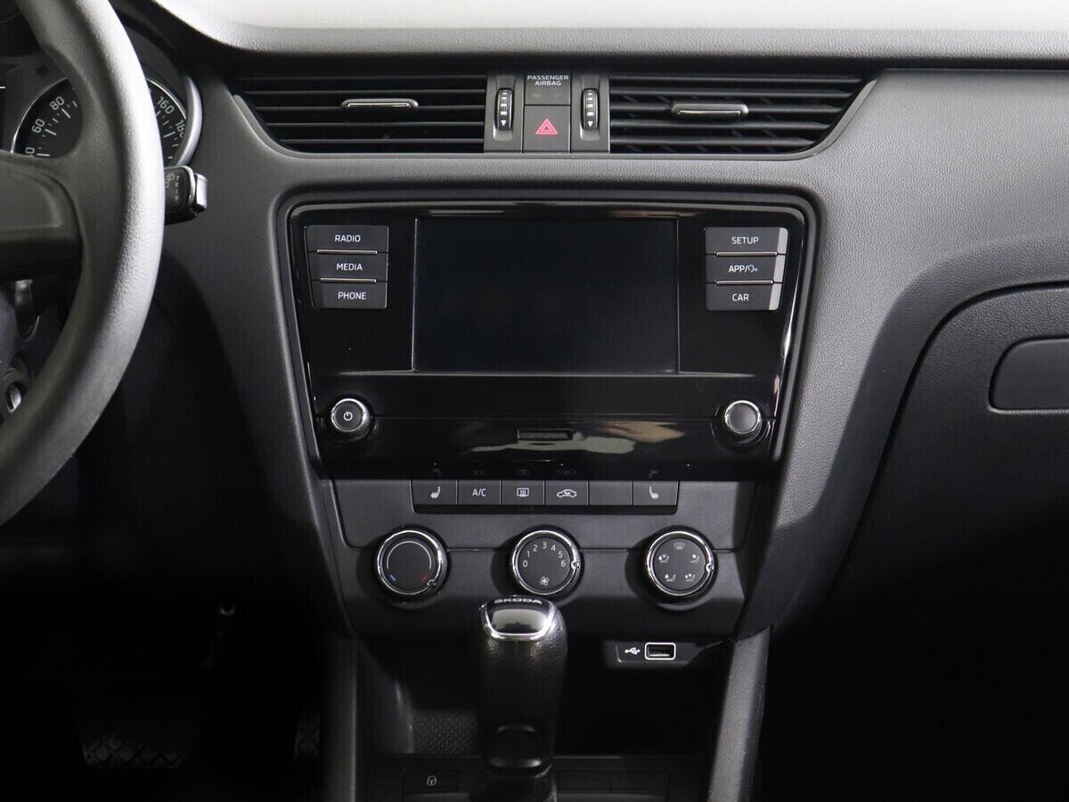 Skoda Octavia, 1.6 л, АТ, 2018 фото 9