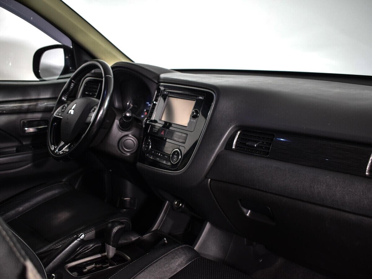 Mitsubishi Outlander, 2.0 л, Вариатор, 2016 фото 7